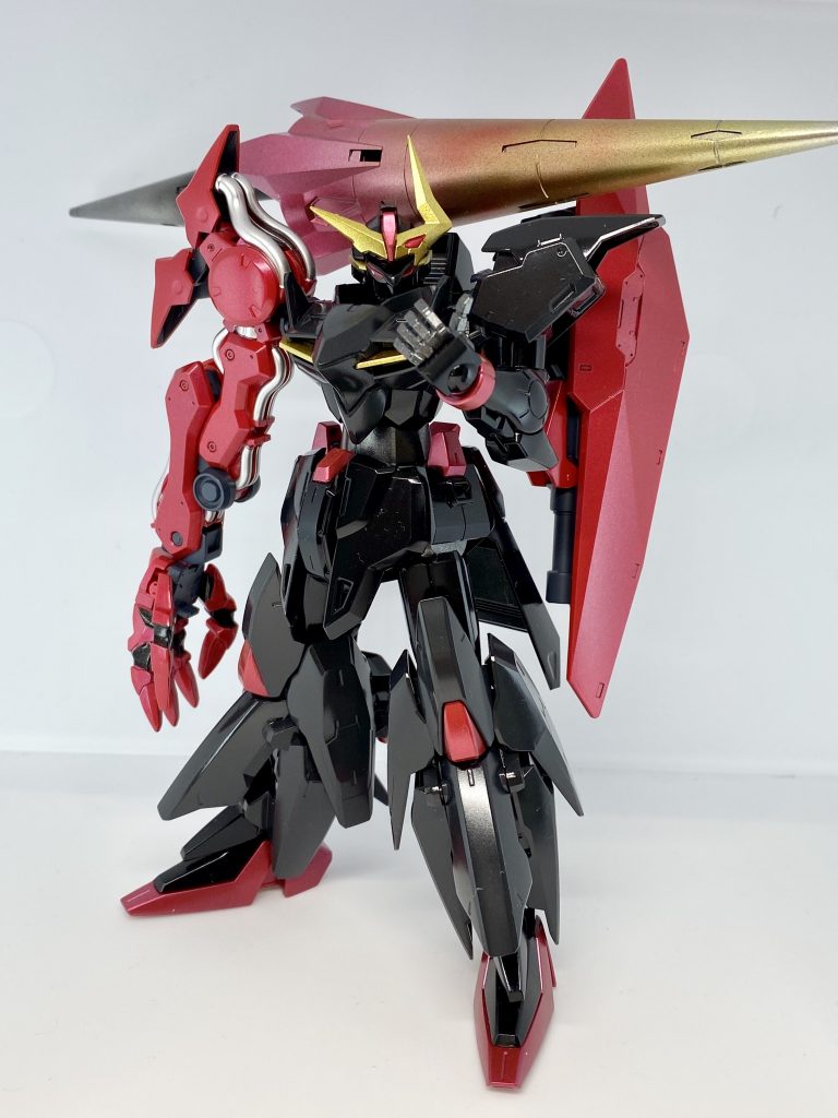 全体的に黒光沢にし、インパクトパーツは赤系に纏めてます。