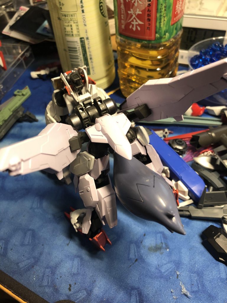 こちらも最初期の写真
尾がLBXハンターのものだったり、後脚横のユニットがマルコシアスのバインダーだったりしています