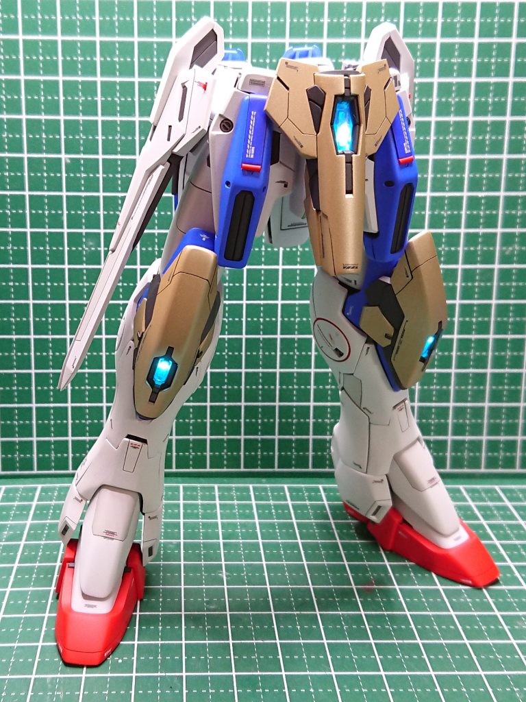 電飾の追加 水色LEDはネットショップで購入