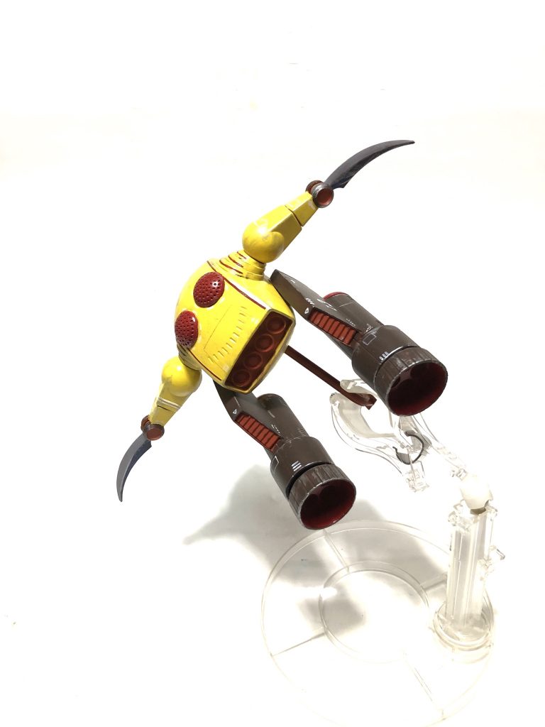 ハヤト:「うわっ!ミ、ミサイルもあるのか」
デミトリー:「こんなモビルアーマーのできそこないなんぞ、あと一撃で」