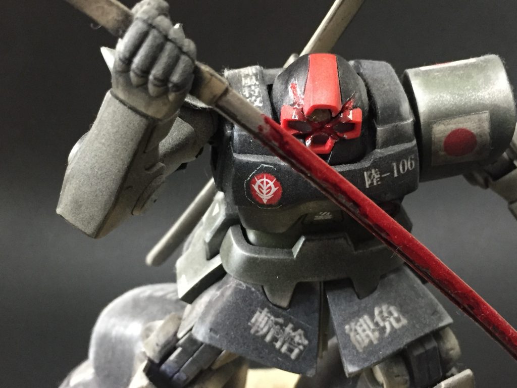 ことば遊びで、「陸－106」りく、どむと入れたのですが、モデラー先輩より、
陸戦仕様のドムで宇宙仕様のリックドムじゃないとご指摘を頂きました(笑)
そんな間違い(恥ずかし笑)はさておき、やはりドムは砂漠が似合います。