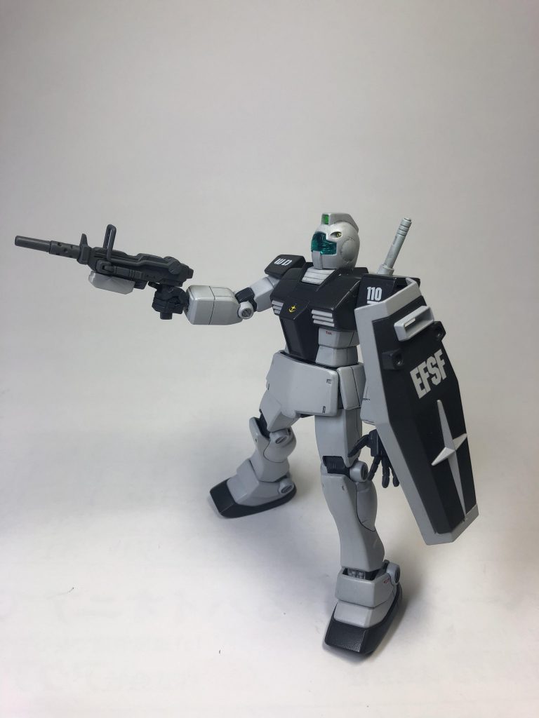 陸ジム用のシールドも塗装したんですが加工しないと付けれないので諦めました笑