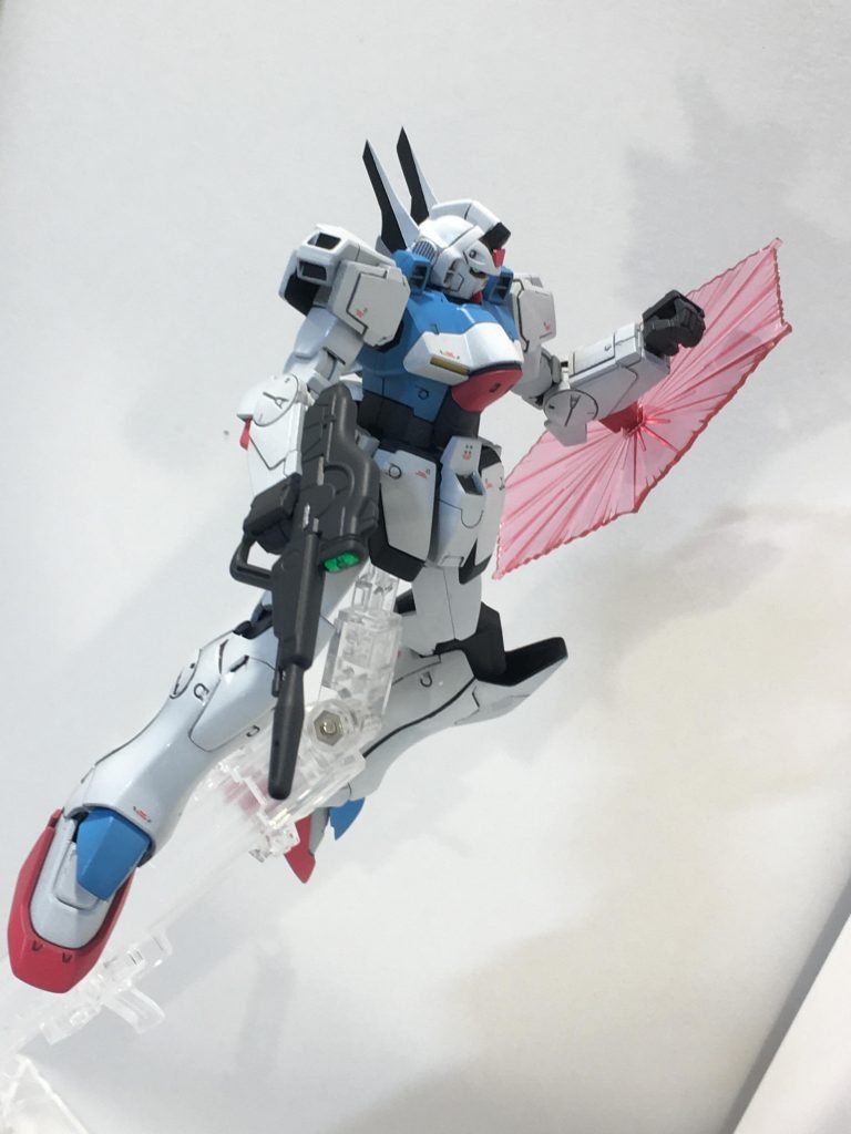 このキットでは変形合体が省略されている分可動はそれなりにしてくれます。