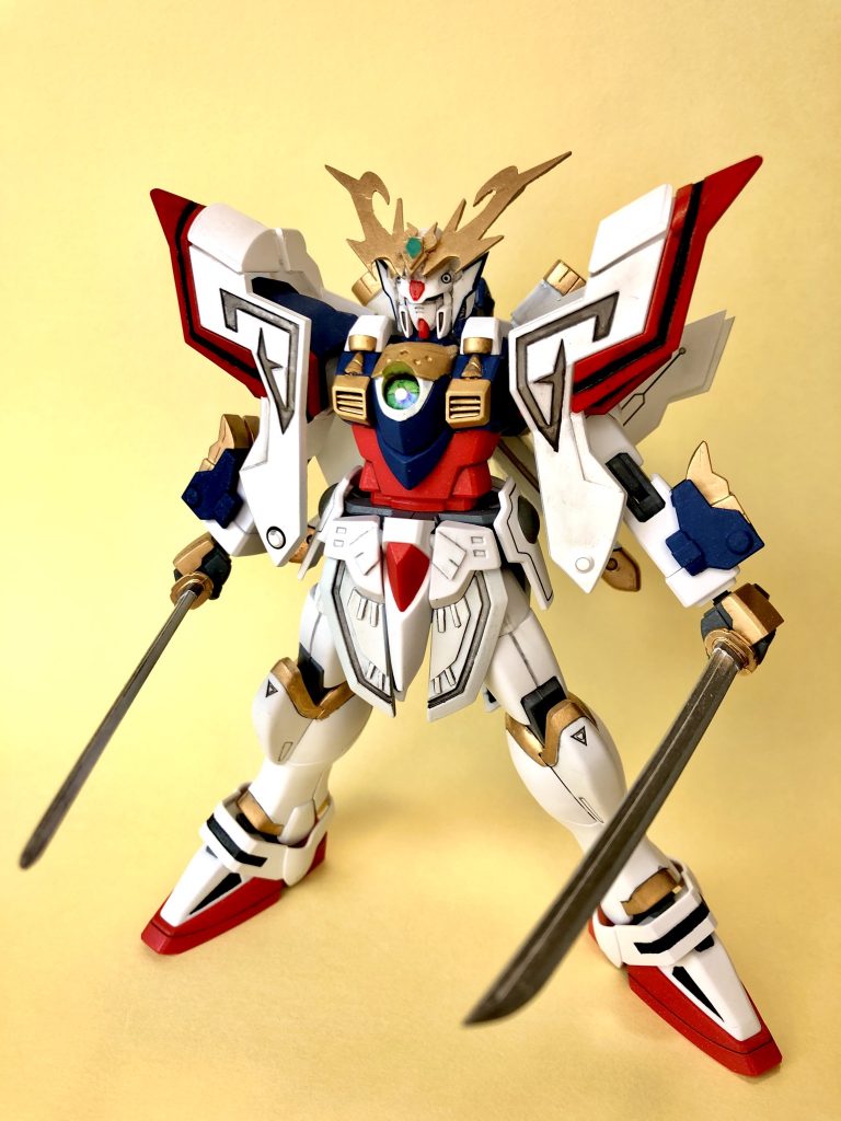 正面 闘破の羽織ボディの紺色は、ガンダムマーカー「ティターンズブルー」を使用しました。