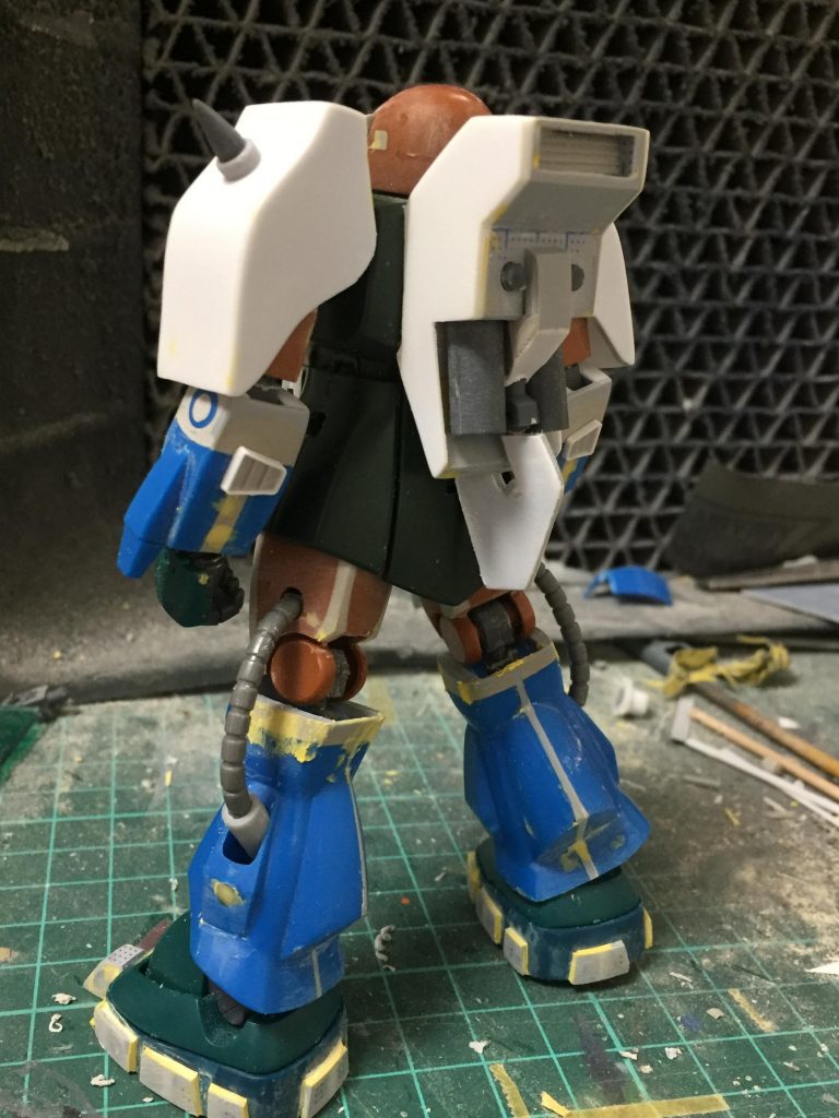 バックパックは数々の資料から複合したオリジナル版．そもそもオリジナルの背中とは…？ZZ-MSVの機体は背中の資料が圧倒的に少ないのです( ´:ω:` )