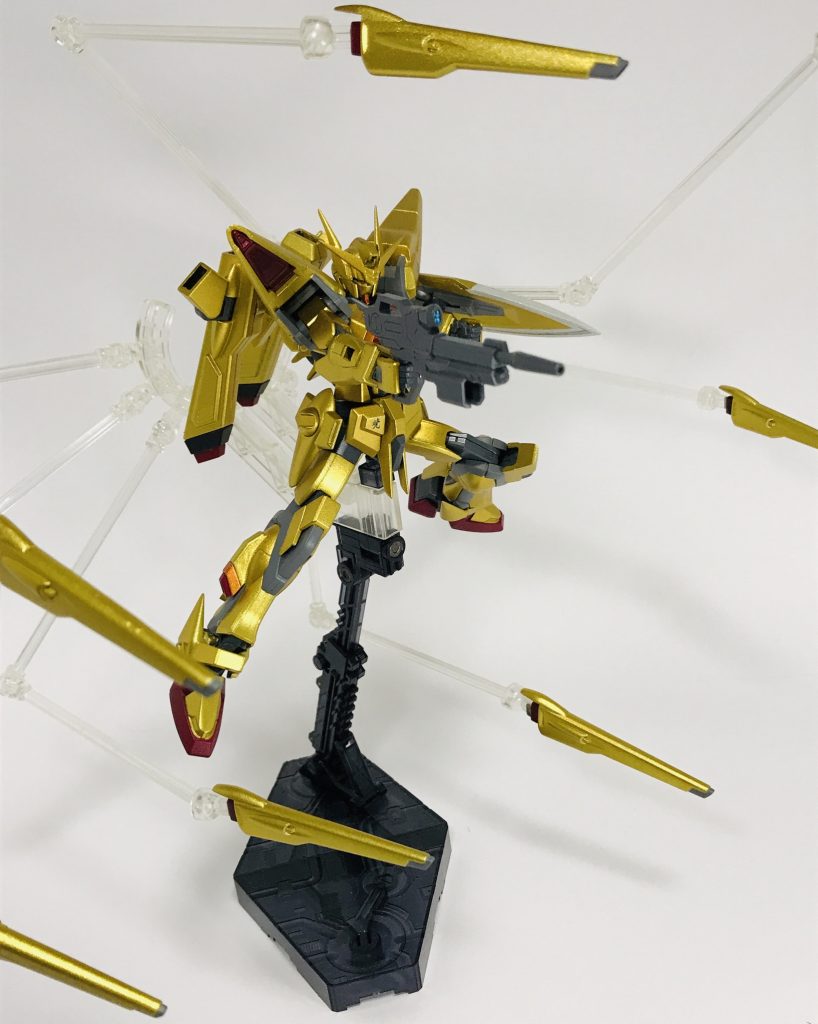 ドラグーン展開
スタンドはRGストライクフリーダムのものを改造しています。