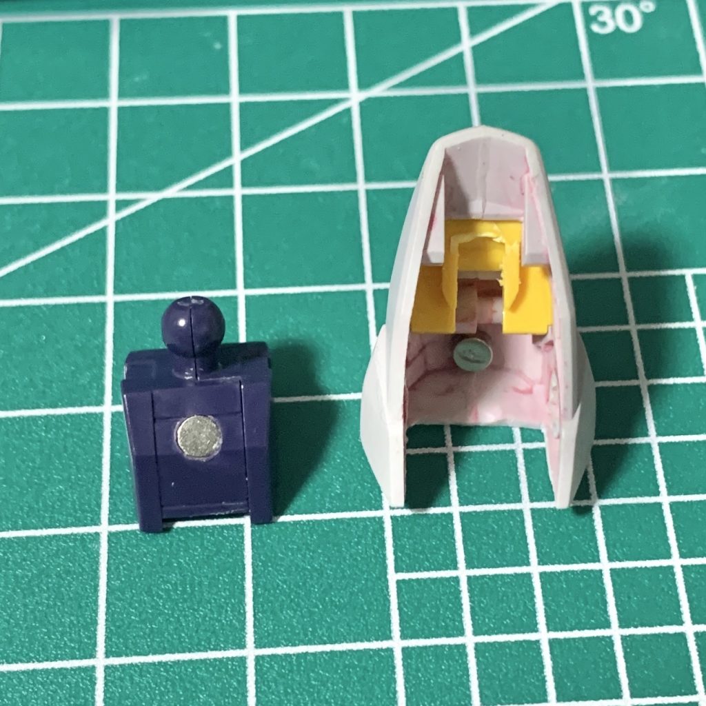 肩アーマーは磁石で接続しました