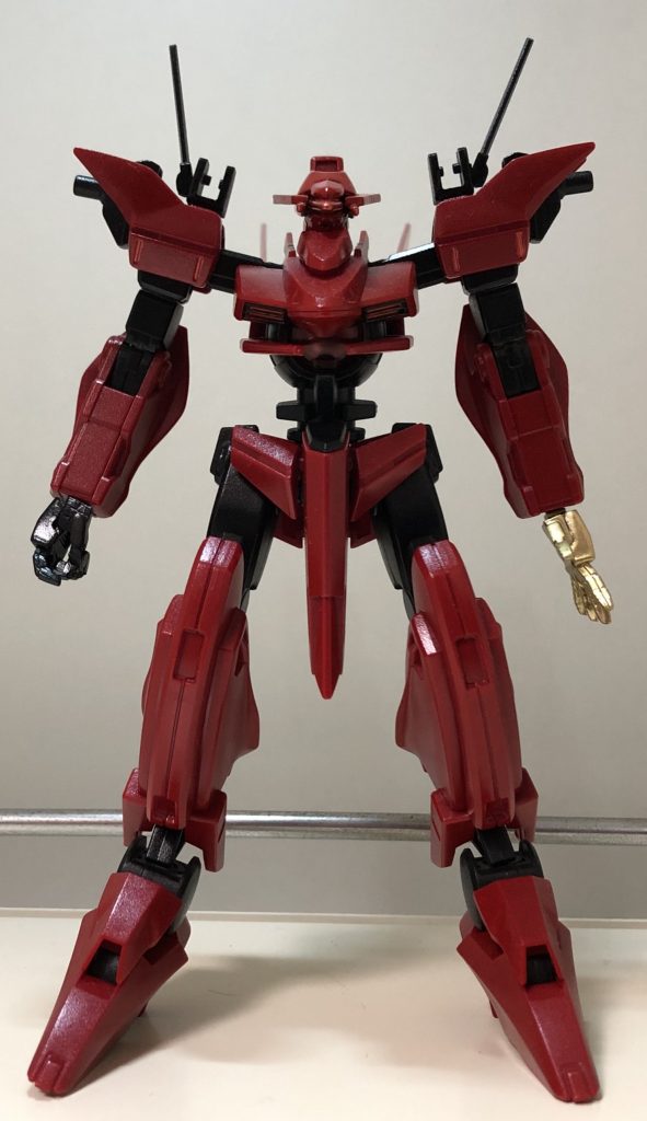 見る角度によって印象が変わるファフナー 頭部を表現するのが大変でした。