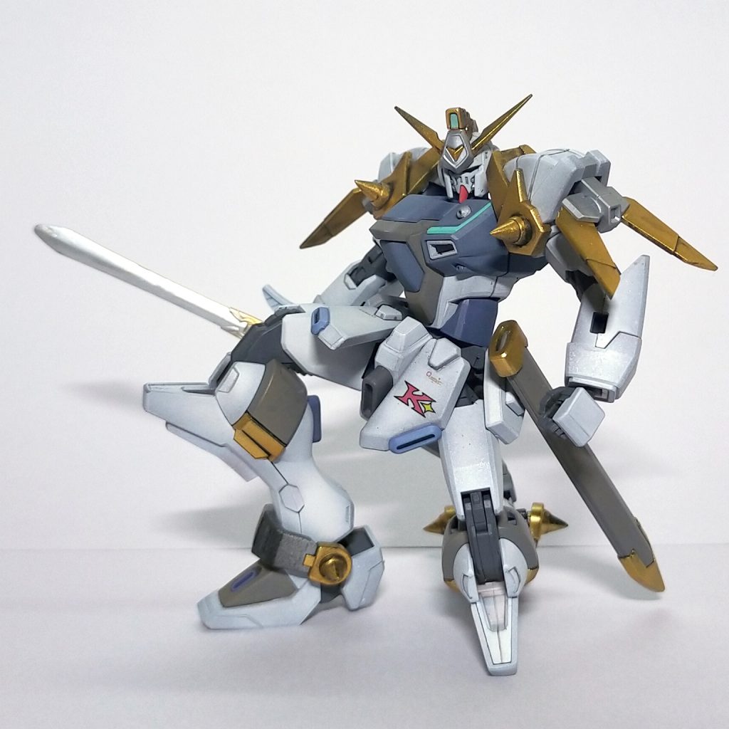 ■膝立ち
ナイトウィングを外すと本体の色はシックでカッコいいですよね