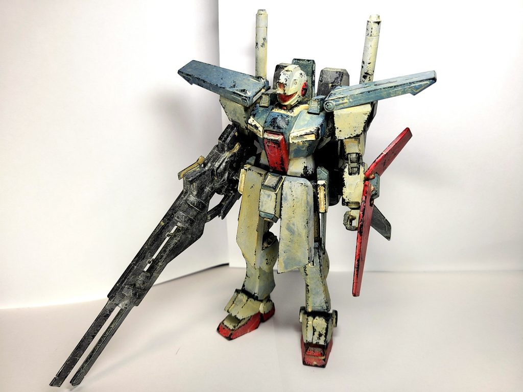 ジークフリートを製作した時に余ったZZをベースにして、色々なキットを使用してミキシングしました。