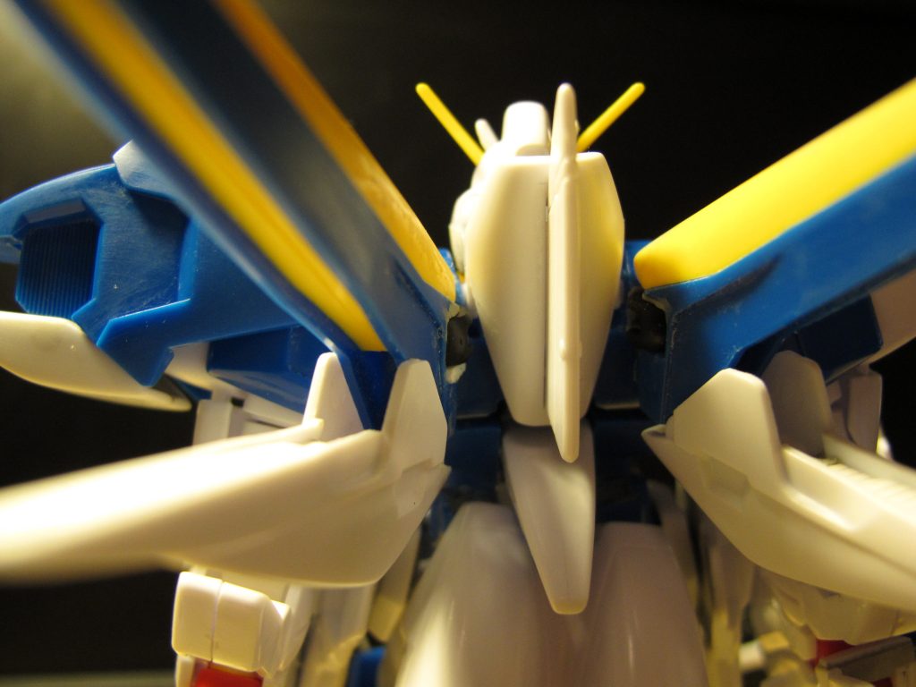 【制作工程5】ミノフスキードライブの接続は市販のボールジョイントを使っています。ミノフスキードライブは先端の横幅を1〜2mm太くしています。