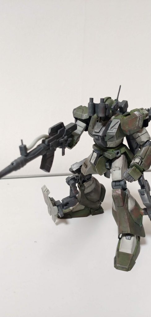 このビームライフルはプラ棒を曲げて
リゼルのライフル風にしました。