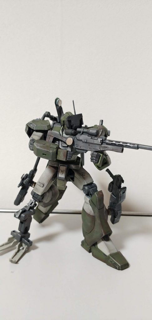 スナイパーライフルです。
もとはデュナメスのやつ。右膝のやつは、
ジャンクから作りました。