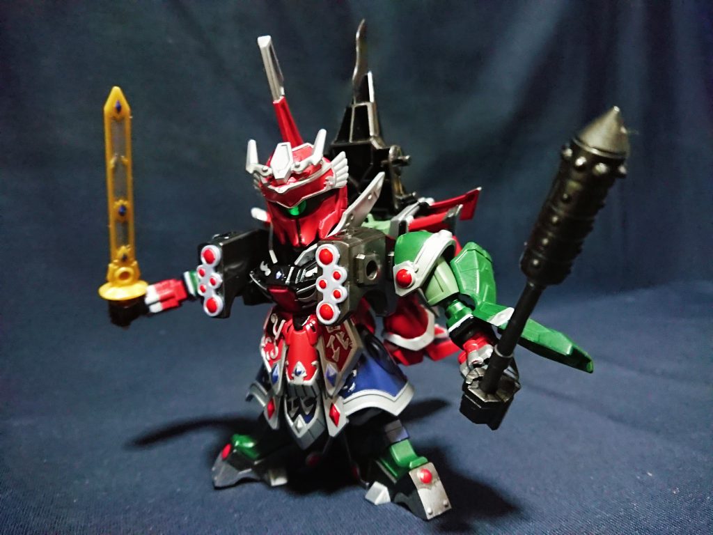 袁譚と袁燿の合体した姿。父親の袁紹と袁術とは違い、玉璽の力を使わずとも合体できる。袁紹と袁術のように異形の姿ではないが、匹敵する力で並み居る武将を圧倒する。