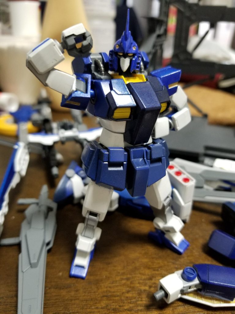 手足がヴィートルーなので一応コアガンダム形態にも出来ます(笑)
腕はバックパックのブースターの一部に付いています
この形態になれるということは言わずもがな他の装備も…