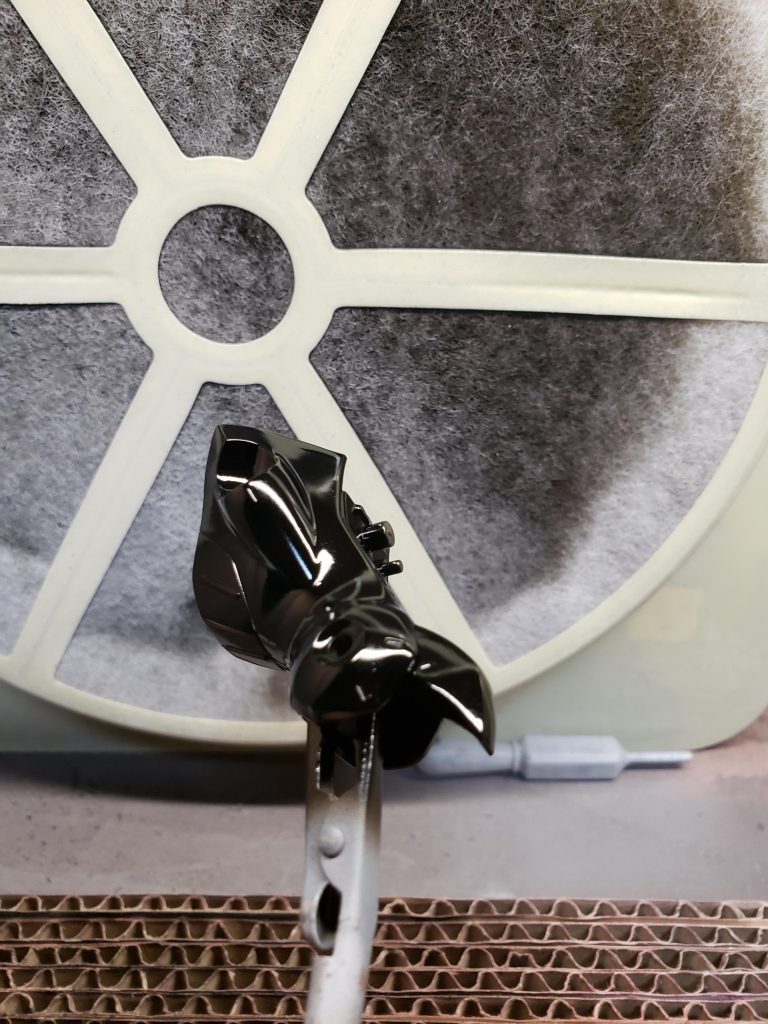 キャンディ塗装下地の艶々黒