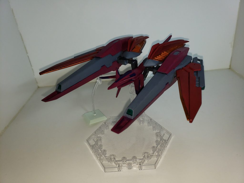 分離し、支援機体として本体ーアシストする。
装備はソードライフルとステルスフィールド
右翼だけ接続がガバくなったせいでスタンドなしじゃ支えれない問題w