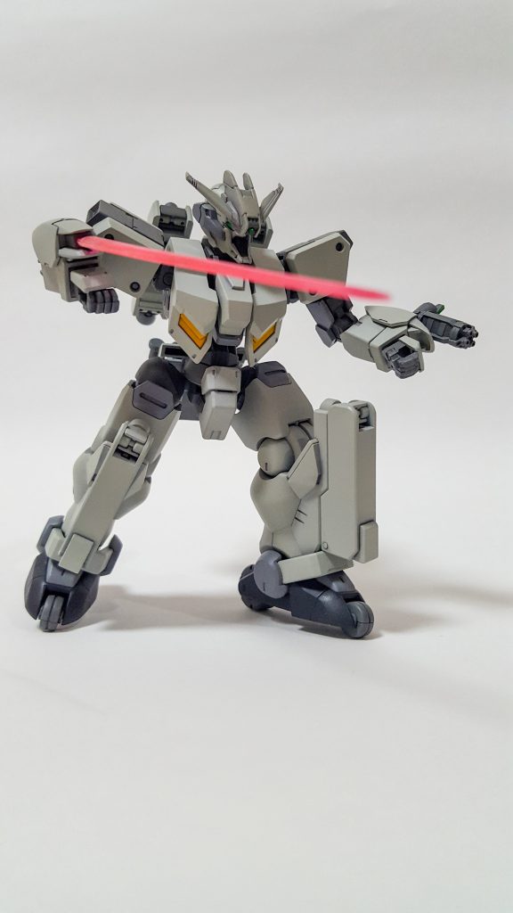 ビームサーベル
唯一のビーム兵器、接近戦に使用される。
機動力の高い自在戦闘機兵にとっては、戦闘での優位性を高めた装備となる。手持ち武器では無いため、マニピュレーターに空きが出来るメリットがある。

この世界におけるビーム兵器は、まだまだ開発の段階となるため、射撃武器のビーム兵器は開発されていない。

と厨二病的な設定でございました！(笑)