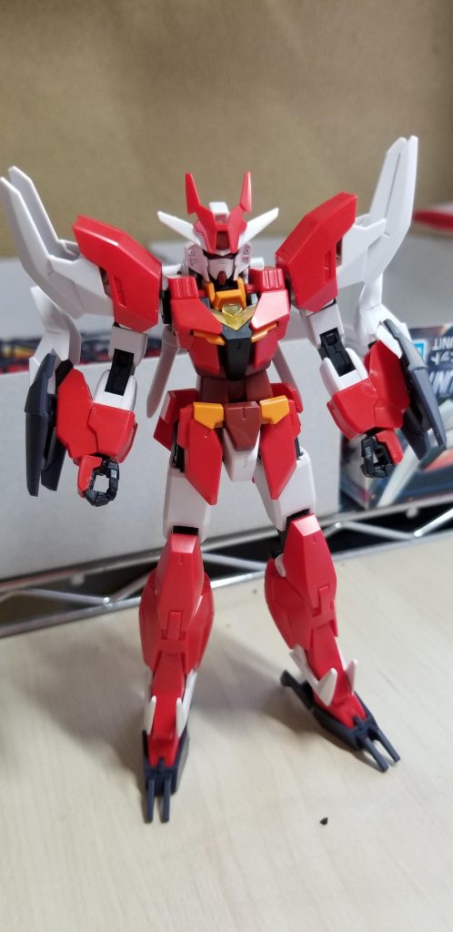 パチ組から塗装のみです。
塗装はゴールドの上にクリアイエローを吹いてます。コアガンダムはゴールドのみ塗装してます。