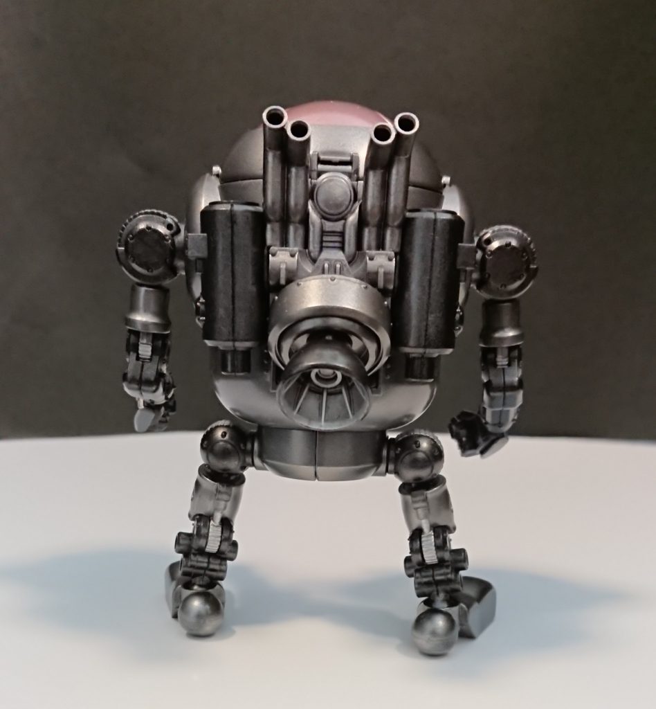 バックショット。関節などのフレーム部分は青鉄色、ボディは青鉄色+シルバー(適当に朝食したため配分不明)で塗装しています。