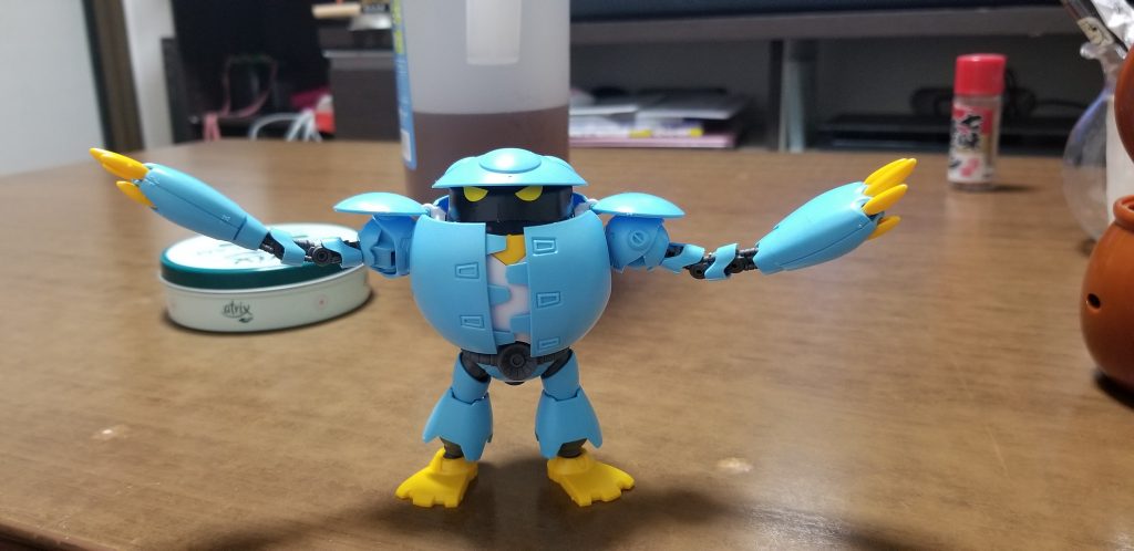 まず妻が組み立て