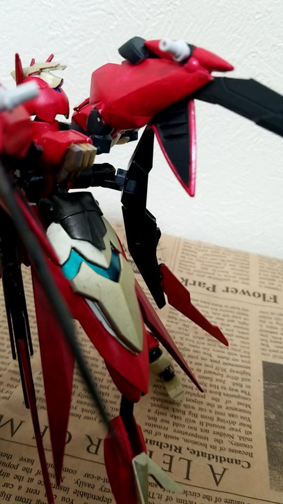 レギルスビット
レギルスシールドを背部にマウントすることで奇襲性を上げた
ビームシールドを形成も可能