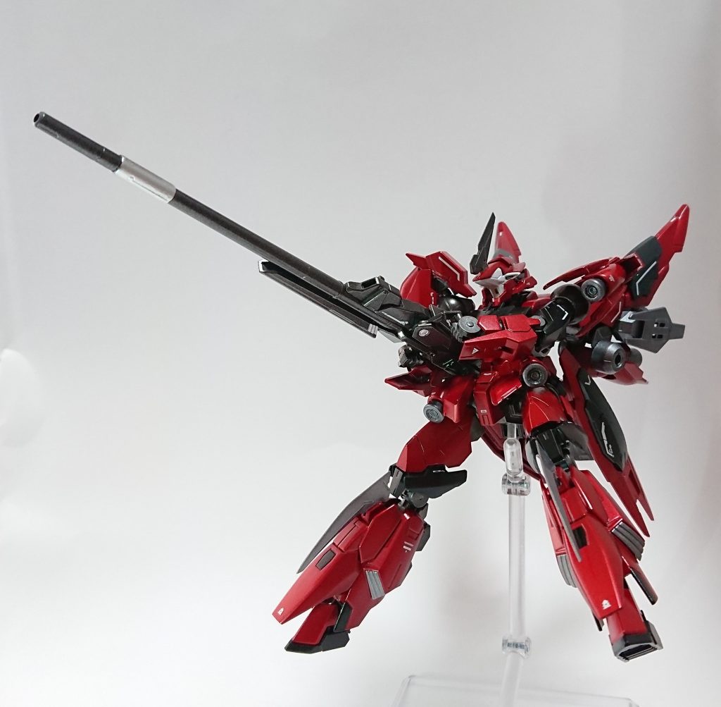 長距離滑空砲致命傷にこそならないものの、体勢を崩したり装甲にある程度ダメージを与えられる