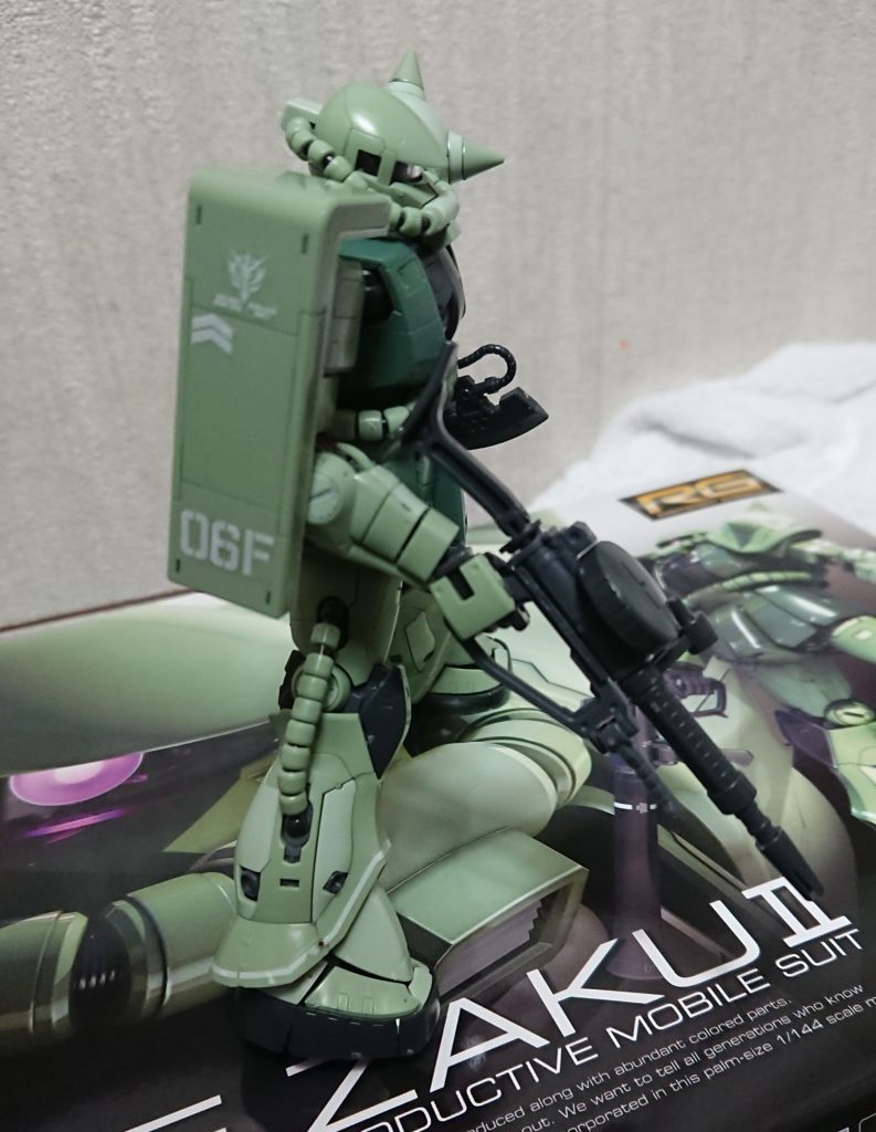 軍曹の階級章で、緑色………だと、、、、
どこぞの侵略宇宙人じゃあるまいし………