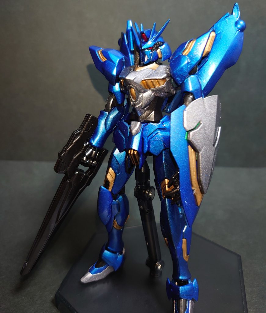 レギルス自体はそのままなので、背部と武装の付け替えで青レギルスにもできます。