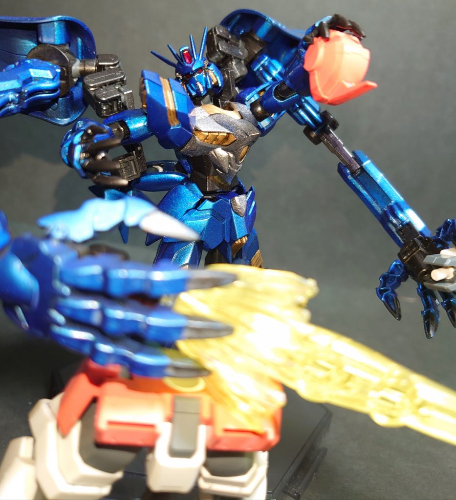 自分なりにレギルスもといヴェイガン系の禍々しさを引き出してみたつもりですが、伝わってくれれば幸いです。