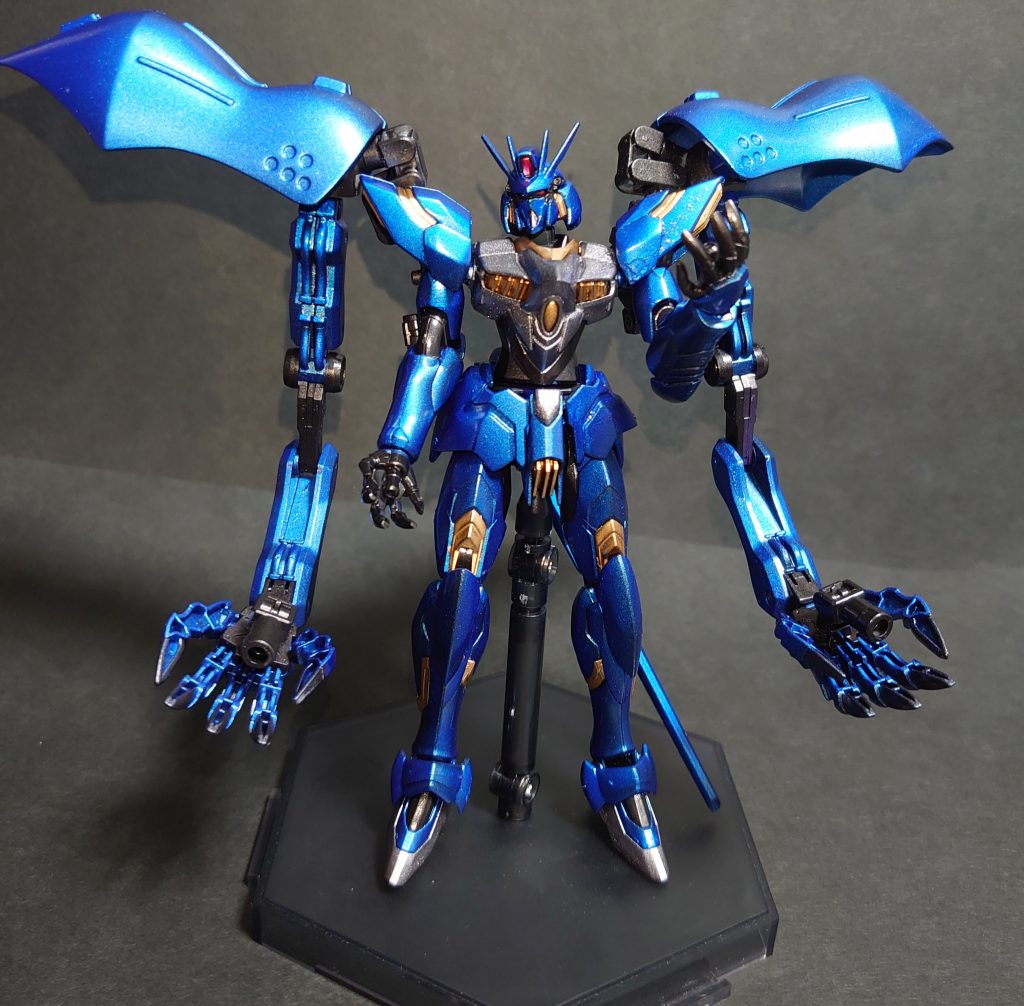 椀部は元キット同様に二段階で延長・展開します。
展開するとハイゴッグ風のシルエットになります。

この肩から腕を生やす、水陸両用型の意匠、という辺りはガンダムアスクレプオスおよびバーンレプオスを参考にしています。
ハイゴッグという意味では後者です。