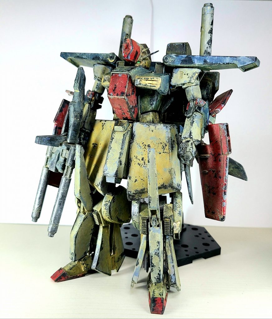 今回も近藤版らしくなるように全体のプロポーション変更とウェザリング塗装を行いました。