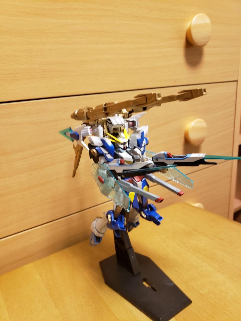 横からのポーズ。