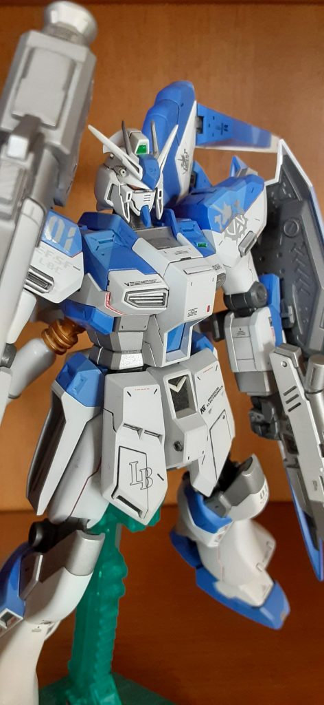 Hi-vガンダム–2枚目/制作者：バージョンR