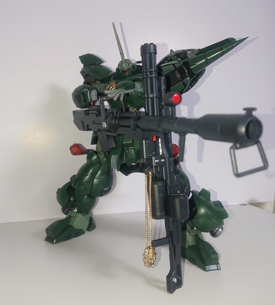 ロングレンジバズーカ「ネメアレオス」
ジオン軍特有のジャイアントバズを長射程で使用可能にした少々無理のある武器。もちろん、肩に担いでも撃てる。名前はヘラクレスが倒したライオンに由来。