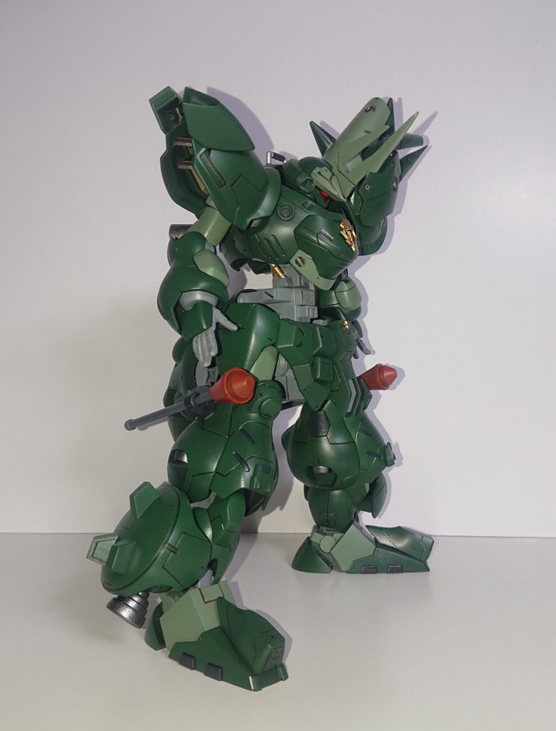 右から
肩はガルバルディリベイク、シュツルムファウストはMSGを使用してます。ボディやフレームにはディテールアップパーツ、使わない手の甲等を貼ってます。