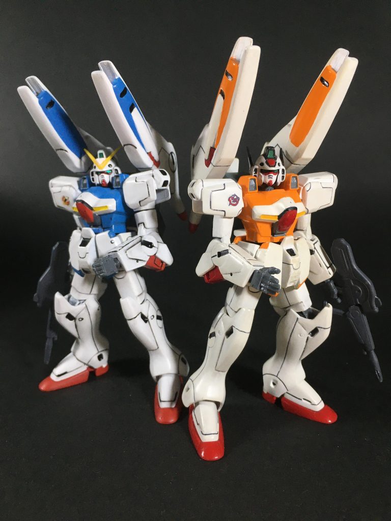 まずはオレンジのヘキサ、買ったばかりのピンバイスやノコで、アポジモーターに穴をあけまくったり、パーツを切ったり、真鍮線でつないだりしました。