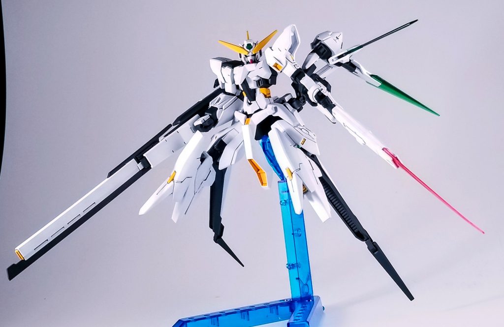 『もし自分がガンプラバトルで使うなら』というモチーフも取り入れ少し拡張性も持たせています。
今回は合わせて製作してないのでお見せ出来ないのですがハンドガンやミサイルを装着することも出来ますし、バックパックをフルセイバーに換装させることも想定しています。