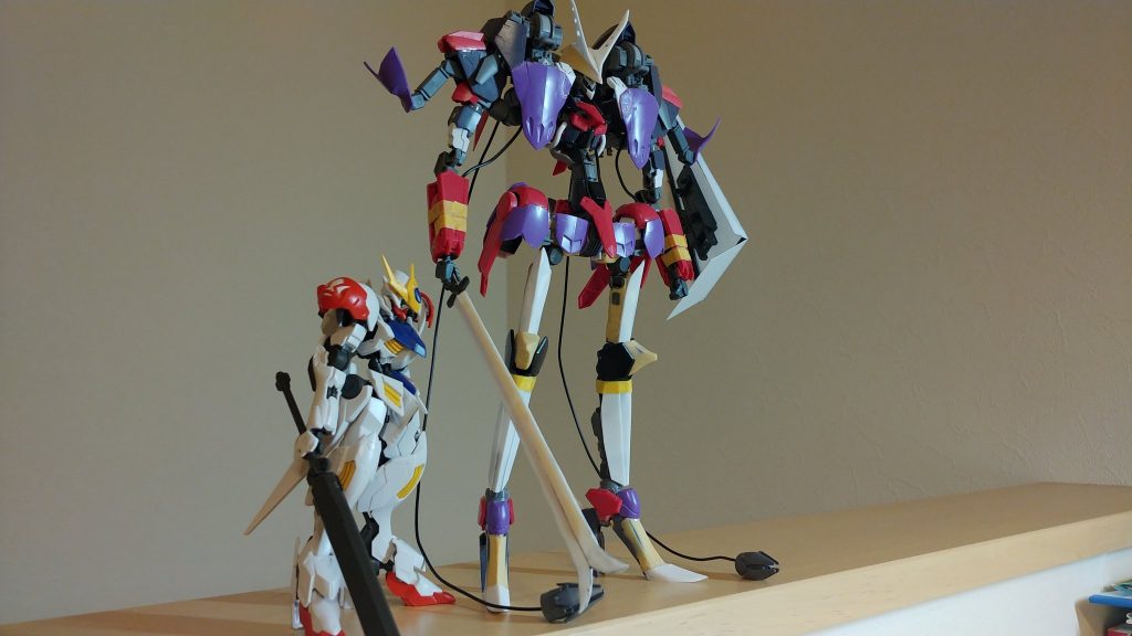 HGバルバトスルプスと比較。この後更に身長伸びてます笑