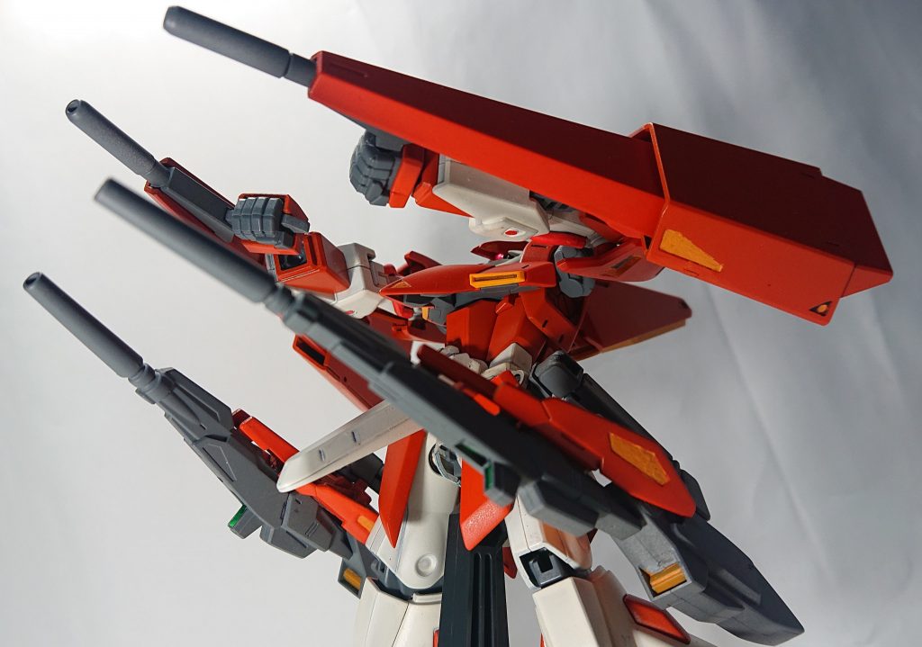 武装一斉射撃

他にもいろいろ積みたかったですが技術不足によりムーバブルシールドにスラスターを付ける程度の改修になりました。