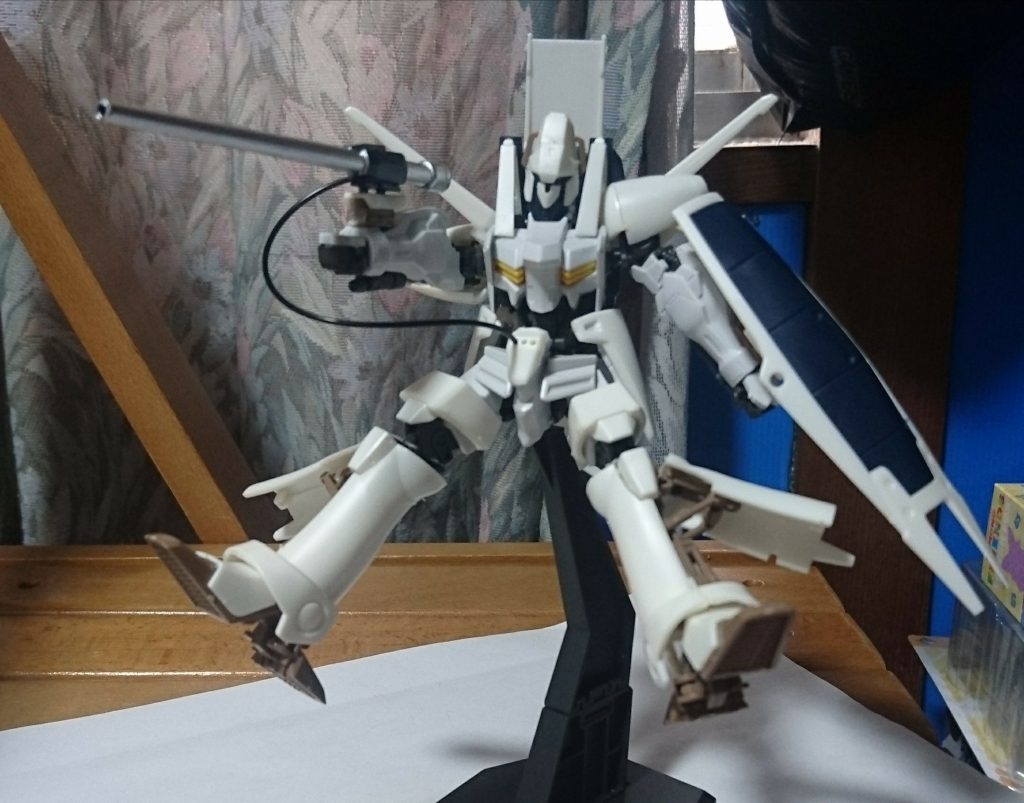 やはり、鉄血プラモにHMやMHの相性は抜群ですね。次はランドブースター「スピリッツ」でも作ろうかしら?最後まで御閲覧していただきありがとうございました。