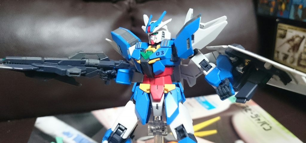 アースリィガンダム
先程の子とアースアーマーをドッキングっス!……まぁ、クリアパーツが変わっただけなんで、特に変わり映えはしないっスねぇ(笑)