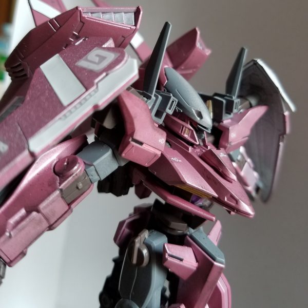 ガンダムスローネドライ(リーエ・クギミヤ仕様機)