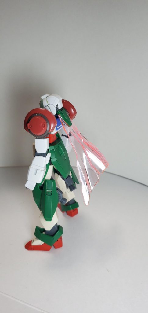 塗装前です。
ちなみに、腰と胴体を繋ぐのにもアニマギアのパーツを使っています。