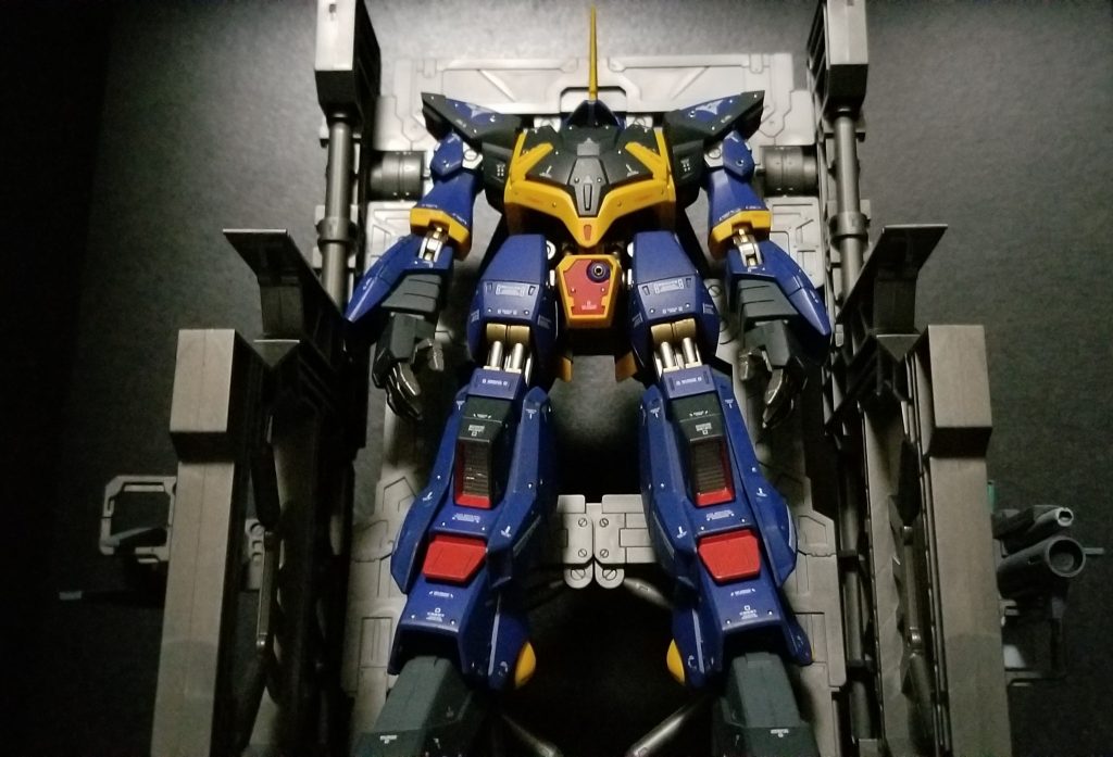 システムベースと合わせて。
深夜テンションでミニ四駆みたく穴を空け過ぎてしまったせいか、出来としては中途半端になってしまった感が否めませんが、大好きなキットなので次はバランスを考えながらまた挑戦してみたいです