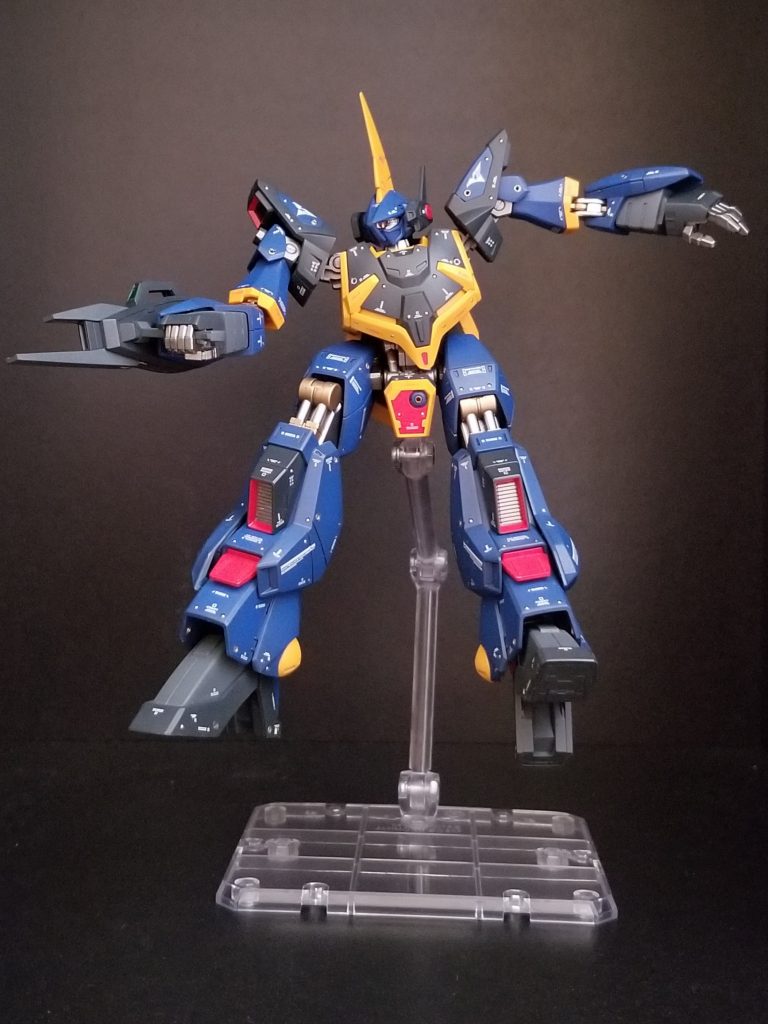 アクション数枚
いかにもヤラレ役な動のポーズ