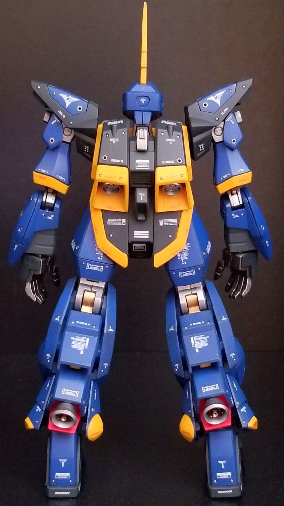 ぐるりと。
各所のデカールは公式の物に加えてハイキューのコーションデカールを使いました。
メタルパーツを多く埋め込んだせいでバランスを取ろうとデカールも比較的多くなってしまってます。
足のメタルパーツは複数組み合わせでバーニアにしています。
地味に関節までガッツリ塗装したのは初めてかもしれません