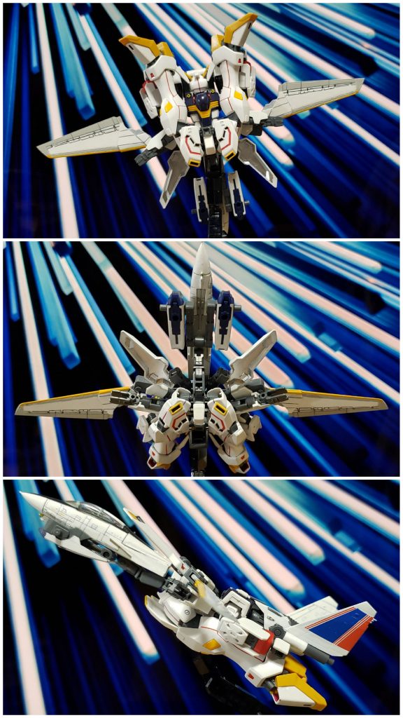 足先をたたみ、機体背面を上にしてノーズユニットを前に引き出します。
その後、ノーズユニットをリアスカートの方へ押し込みます