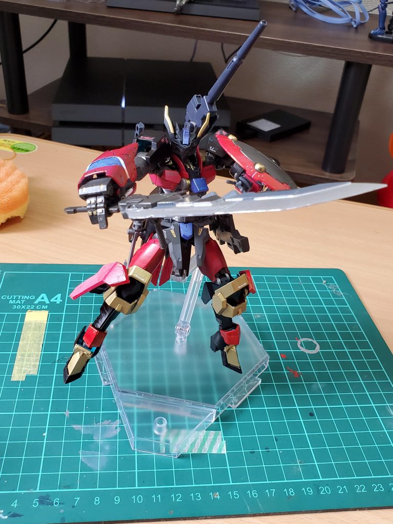 武器持ちのポージング苦手です汗
ご覧いただきましてありがとうございました。

鉄血シリーズは組みやすいし､ミキシングもしやすくて良いですよねぇ。