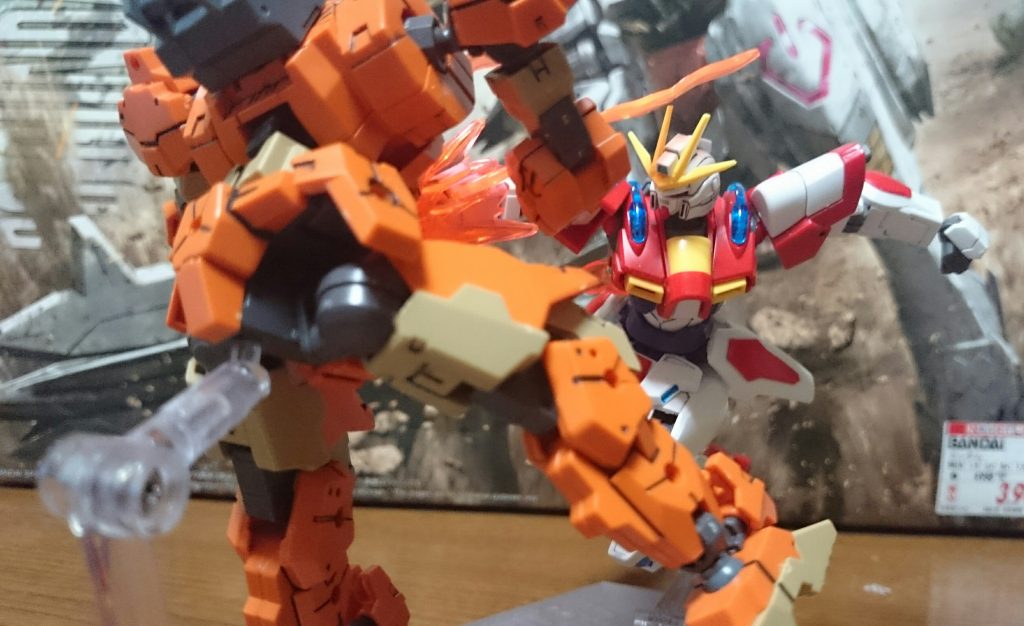 ・次元覇王流「疾風突き」
エフェクトパーツの細長いパーツは個体差なのか、一部が外れやすいっス。これは恐らく細長い方ではなく、拳に取り付ける方のパーツが原因っスね